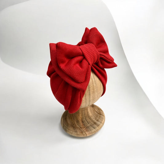 Red bow cap