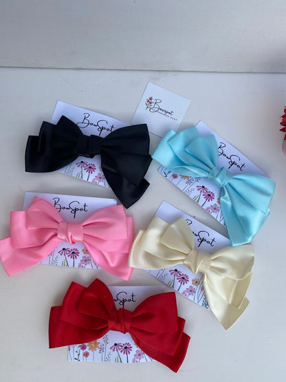 Sailor bows