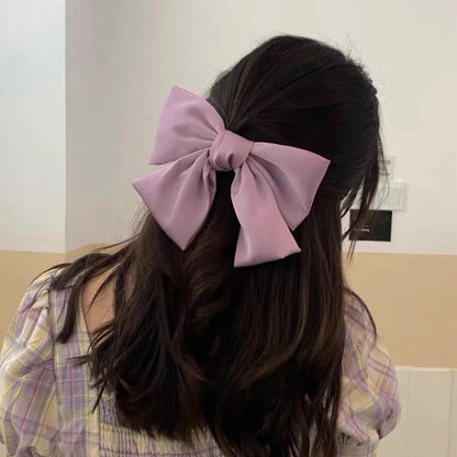 Lilac bowknot