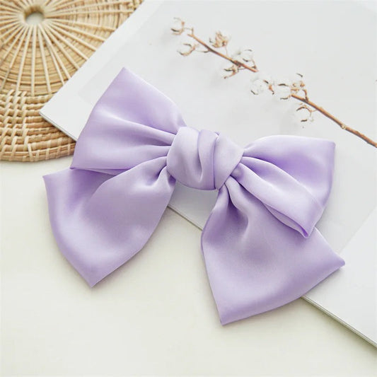 Lilac bowknot