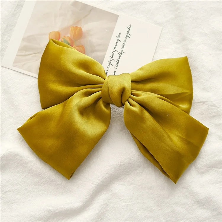 Mustard bowknot